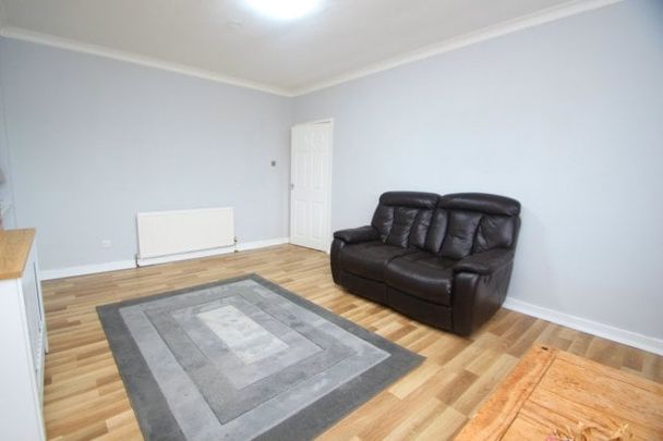 Larchgrove Avenue, Glasgow, G32 - Photo 1