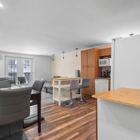 Condo à louer meublé ou non situé à deux pas du REM Brossard - Photo 4