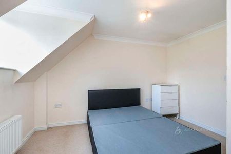 St. Francis Close, Berkhamsted, HP4 - Photo 2