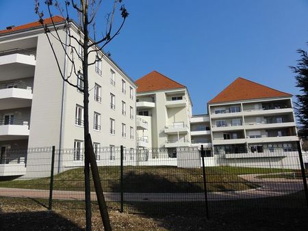 Location Appartement 2 pièces Meublé 38m² LE CREUSOT 71200 - Photo 2