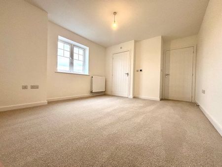 Martins Way, Stratford-upon-Avon, CV37 - Photo 3