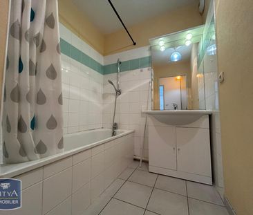 Location Appartement 2 pièces 47m² CAUSSADE 82300 - Photo 5