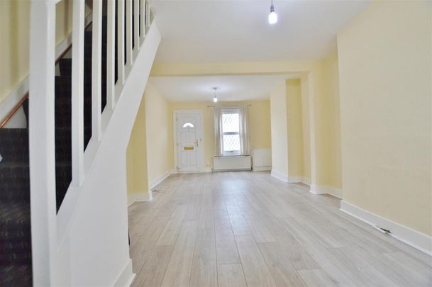 2 bedroom terraced house to rent - Photo 1