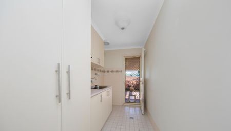 3 English Grove, Jerrabomberra NSW 2619 - House For Rent | Domain - Photo 4