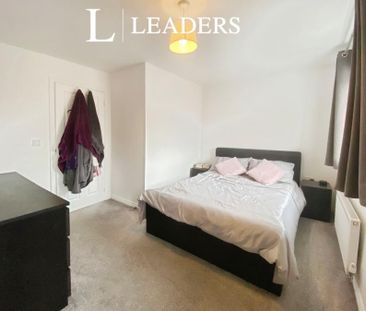 3 bedroom house to rent First Oak Drive, Clipstone Village, Mansfie... - Photo 6