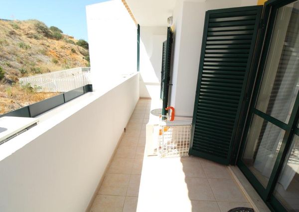 Apartamento T2, para arrendamento anual, próximo da praia em Albufeira, Algarve
