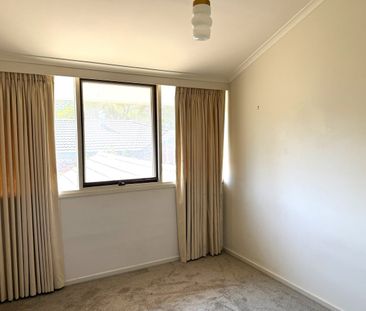 Prestigous Hawthorn Location - walking distance to Scotch College - Photo 6