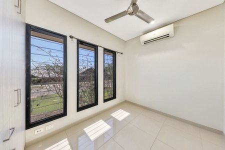 NEW & READY TO MOVE INTO - Photo 4