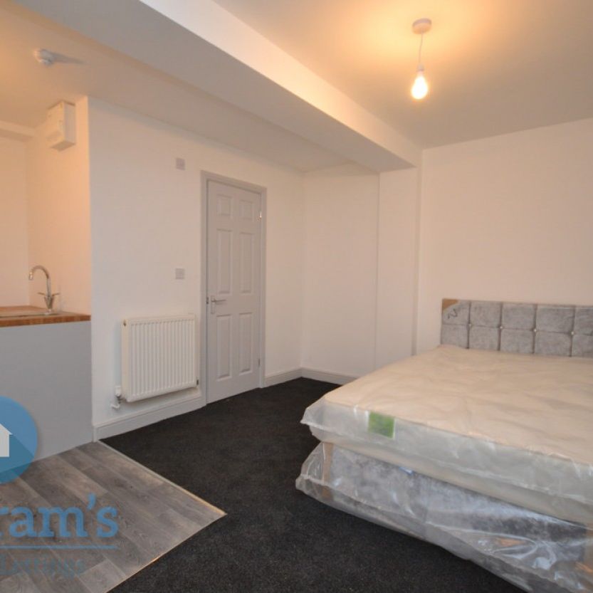 1 bed Studio for Rent - Photo 1