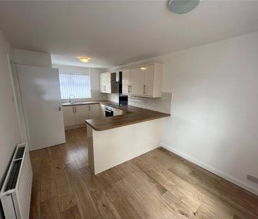 3 bedroom end of terrace house to rent - Photo 1