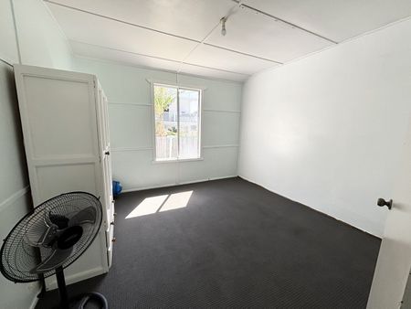 BEACHSIDE LIVING - Photo 2