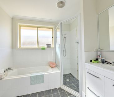 WESTDALE - Modern Four Bedroom - Photo 2