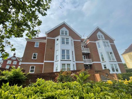 2 bedroom ground floor flat to rent - Photo 4