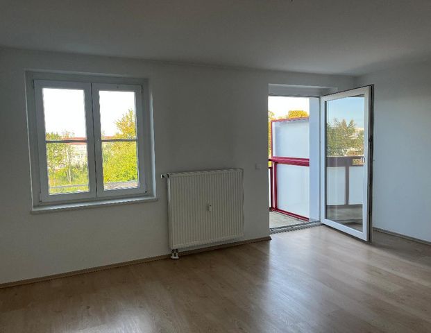 3 Raum Wohnung in ruhiger Lage 3. OG links mit Balkon - Foto 1