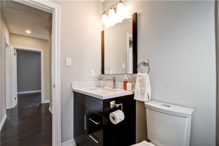 For Lease - 21 Cartier Crescent Unit# Main, Richmond Hill, Ontario - Photo 4