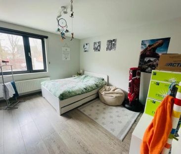 Brugge centrum, aan de Noordzandstraat, vlakbij alle winkels 'tZand... - Photo 2