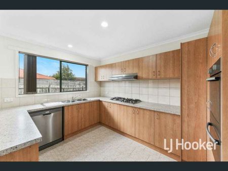 1 Greythorne Court, Narre Warren VIC - Photo 3