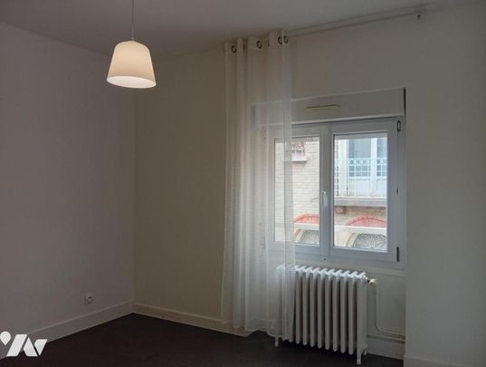 A LOUER STUDIO en HYPER CENTRE de REIMS - PROCHE TRAMWAY - CATHEDRALE - RUE DE VESLE - Photo 1