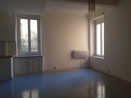 Location Appartement 2 pièces 43m² NIMES 30000 - Photo 3