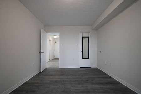 For Lease - 1270 Maple Crossing Boulevard Unit# 1914, Burlington, Ontario - Photo 2