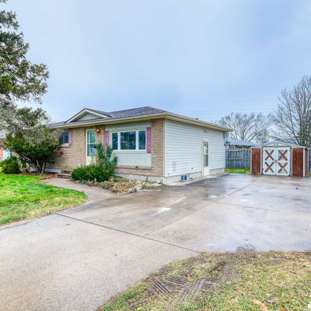 For Lease - 38 Deerfield Parkway, Thorold, Ontario - Photo 4