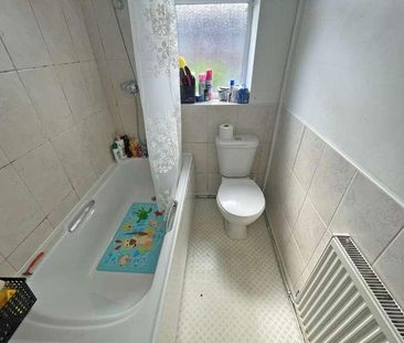 Middleton Road, Royton, OL2 - Photo 1