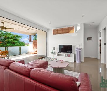 Spacious Contemporary Apartment in Clayfield - Photo 3