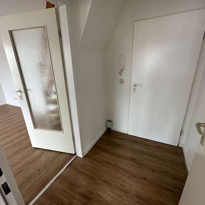 Wohnen über zwei Etagen ! 5. OG = DG - Süd-Balkon- Lift - Stellplatz - Foto 1