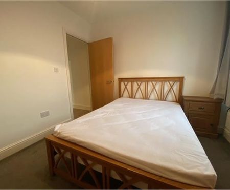 Flat 8, 84 Lincoln Road, Peterborough - Photo 2