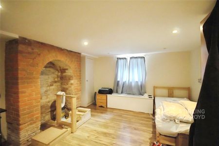 Nightingale Road, Guildford, Surrey, GU1 1EP - Photo 4