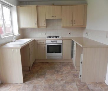 3 bedroom semi-detached house to rent - Photo 3