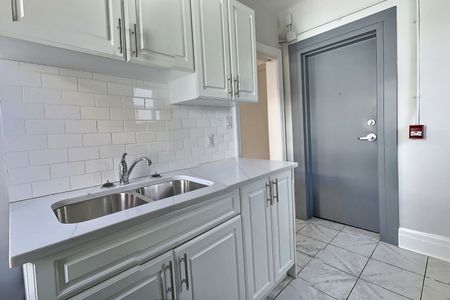 For Lease - 8 Tisdale Street Unit# 8, Hamilton, Ontario - Photo 2