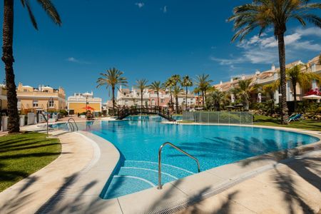 Bahía de Marbella, Bahía de Marbella, Málaga - Photo 4