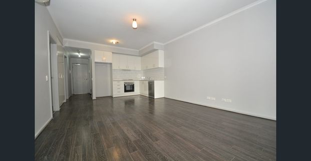 Neat as a pin! - Photo 1