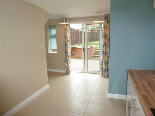 SalisburyDrive, Midway, Swadlincote - Photo 1