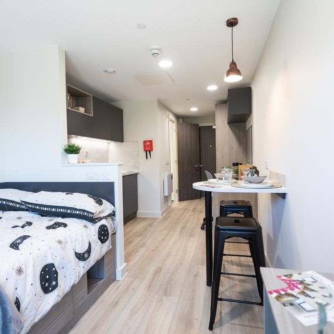 Studio to rent - Photo 1