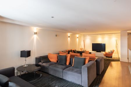 For Lease - 111 Elizabeth Street Unit# 1109, Toronto, Ontario - Photo 2