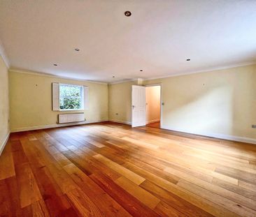 Waleron Road, Fleet, Hampshire, GU51 - Photo 2