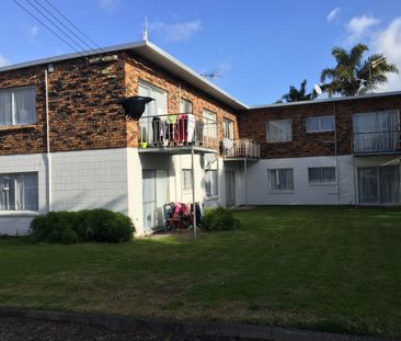 2/17 Woodbine Avenue - Photo 2