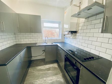 3 bedroom terraced house to rent - Photo 5