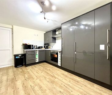 Randall Farm, Gabriel Spring Road, Fawkham, DA3 8PJ - Photo 4