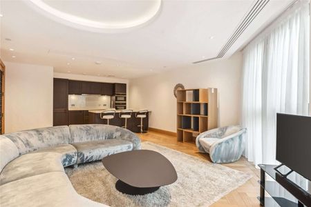 Beautiful 2 bedroom apartment with private terrace furnished to a very high standard. - Photo 2