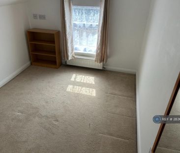 1 bedroom in a house share to rent - Photo 6