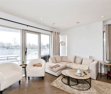 3 bedroom apartment to rent - Photo 2