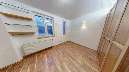 Dlouhodobý pronájem bytu v RD 4+kk 74 m s dvorem cca 50 m, samostatný vchod, ul. Stejskalova. - Fotografie 2