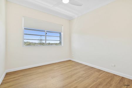 TWO BEDROOM, TWO BATHROOM UNFURNISHED UNIT IN THE HEART OF PALM BEACH - Photo 2