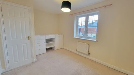 2 bedroom terraced house to rent - Photo 2