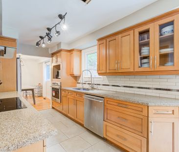 For Lease - 96 Rutledge Avenue, Newmarket, Ontario - Photo 2