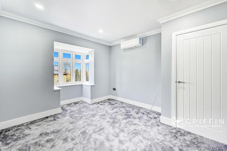 Greenacres, Fobbing, SS17 - Photo 2