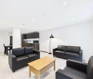 Memorial Avenue, Slough, Berkshire, SL1 - Photo 2